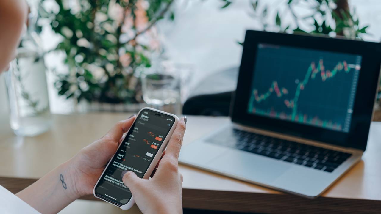BREAKING NEWS! Baru Dibuka, IHSG Kena ‘Trading Halt’ Usai Turun Lebih dari 9%